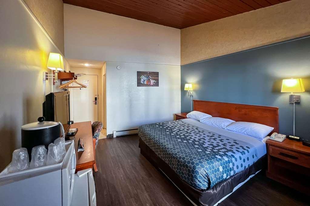 Econo Lodge Motel Village YYC Quarto foto