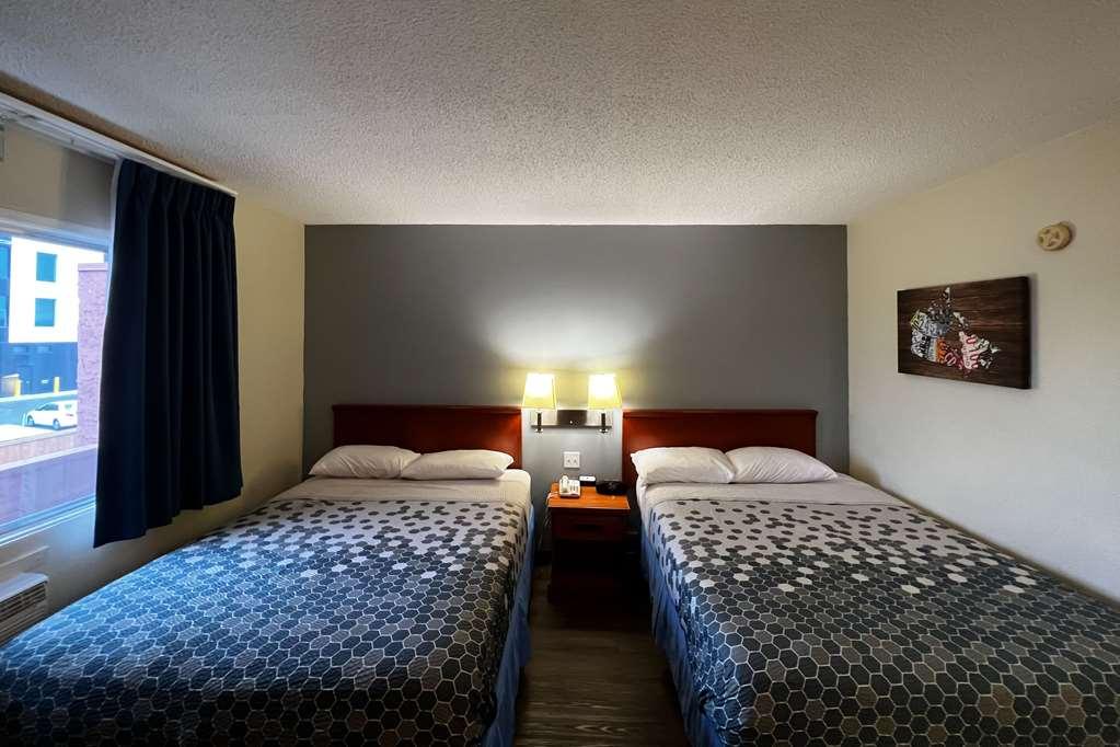 Econo Lodge Motel Village YYC Quarto foto